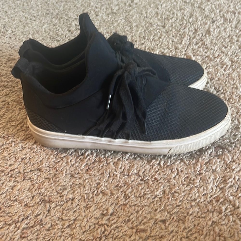 all black steve madden sneakers
